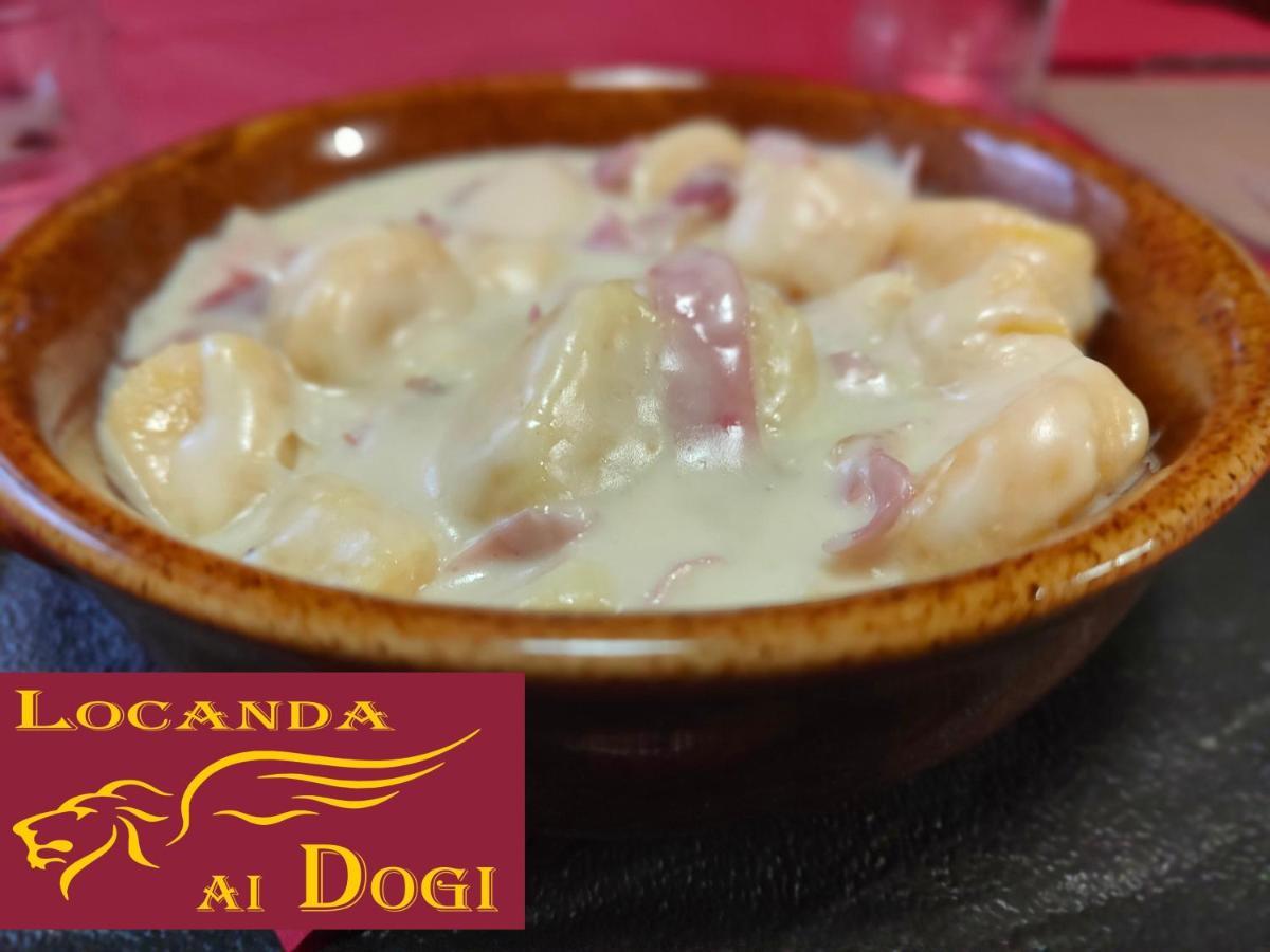 Locanda Ai Dogi 皮耶韦迪卡多雷 外观 照片